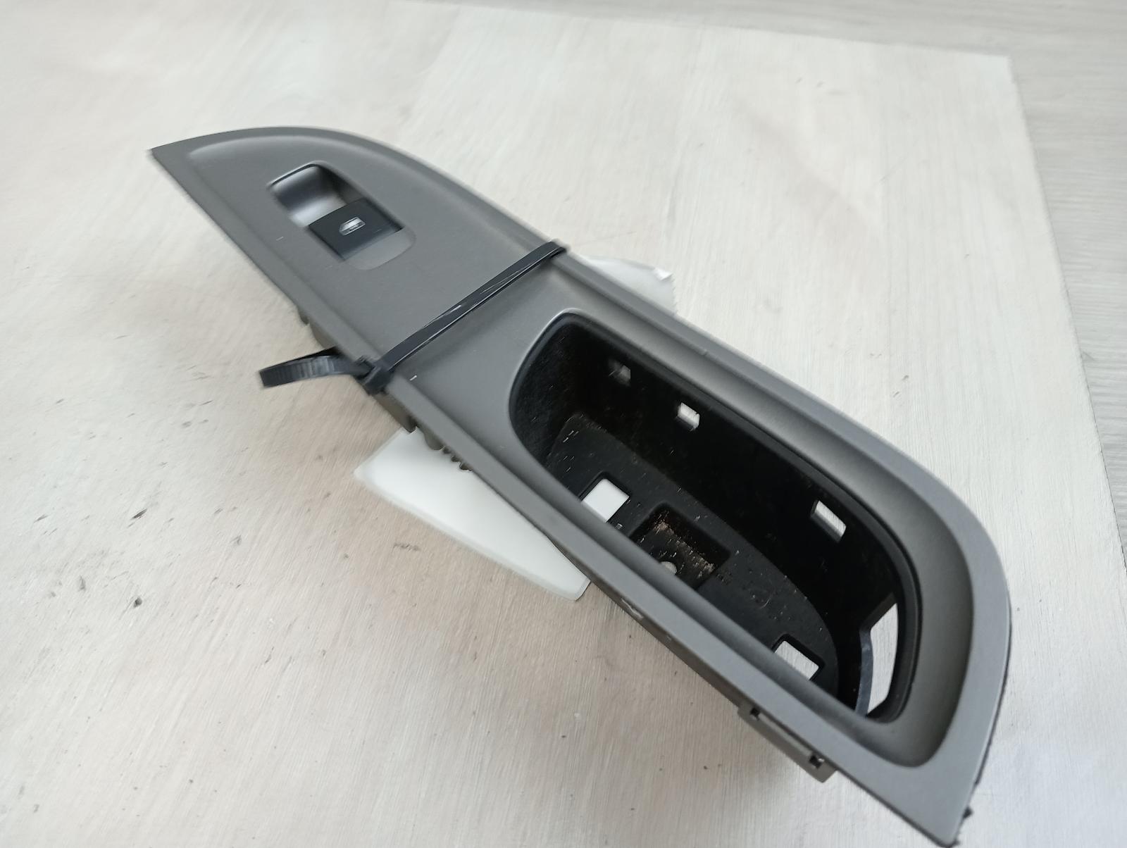 8951615