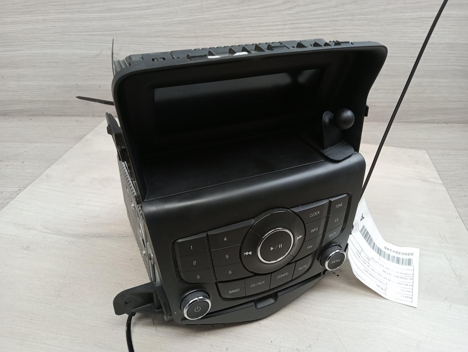 HOLDEN CRUZE STEREO/HEAD UNIT HEAD UNIT, NON SAT NAV TYPE, JH, 03/11-01/17 2011