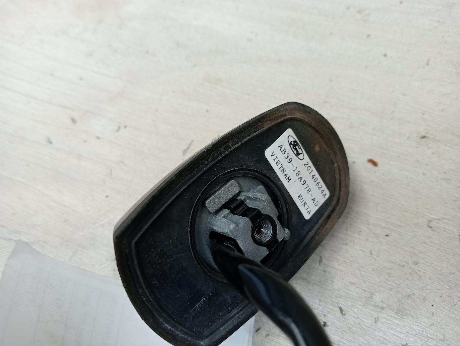8986805