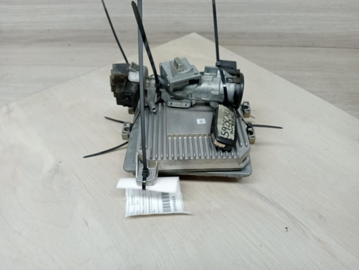 9002600