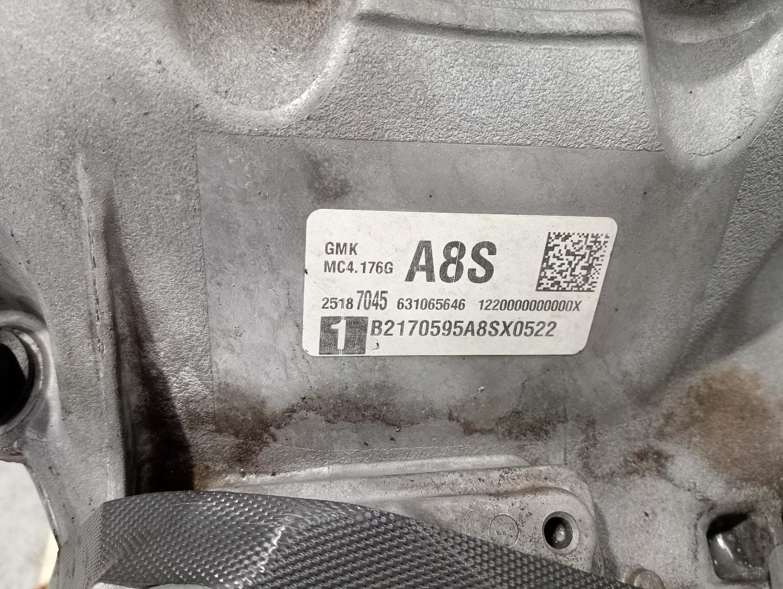 8977187