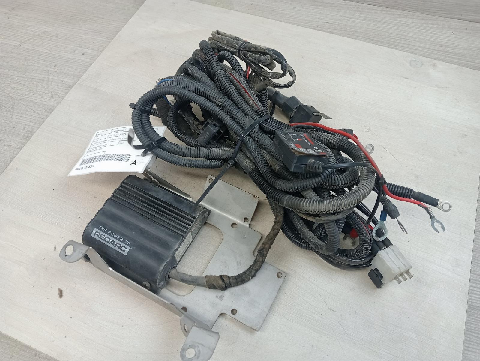 TOYOTA LANDCRUISER MISC SWITCH/RELAY BATTERY CHARGER, AFTERMARKET, 08/80- 80 81