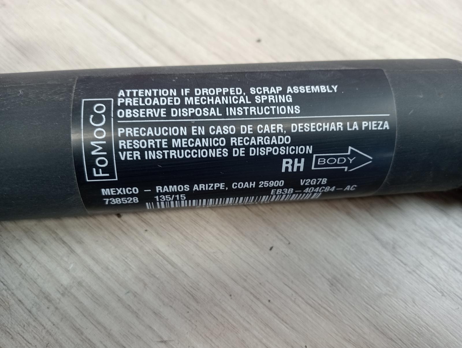 8976735