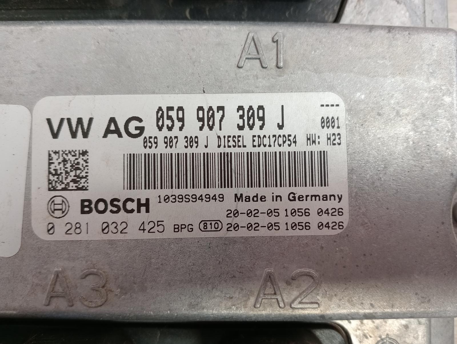 8946385
