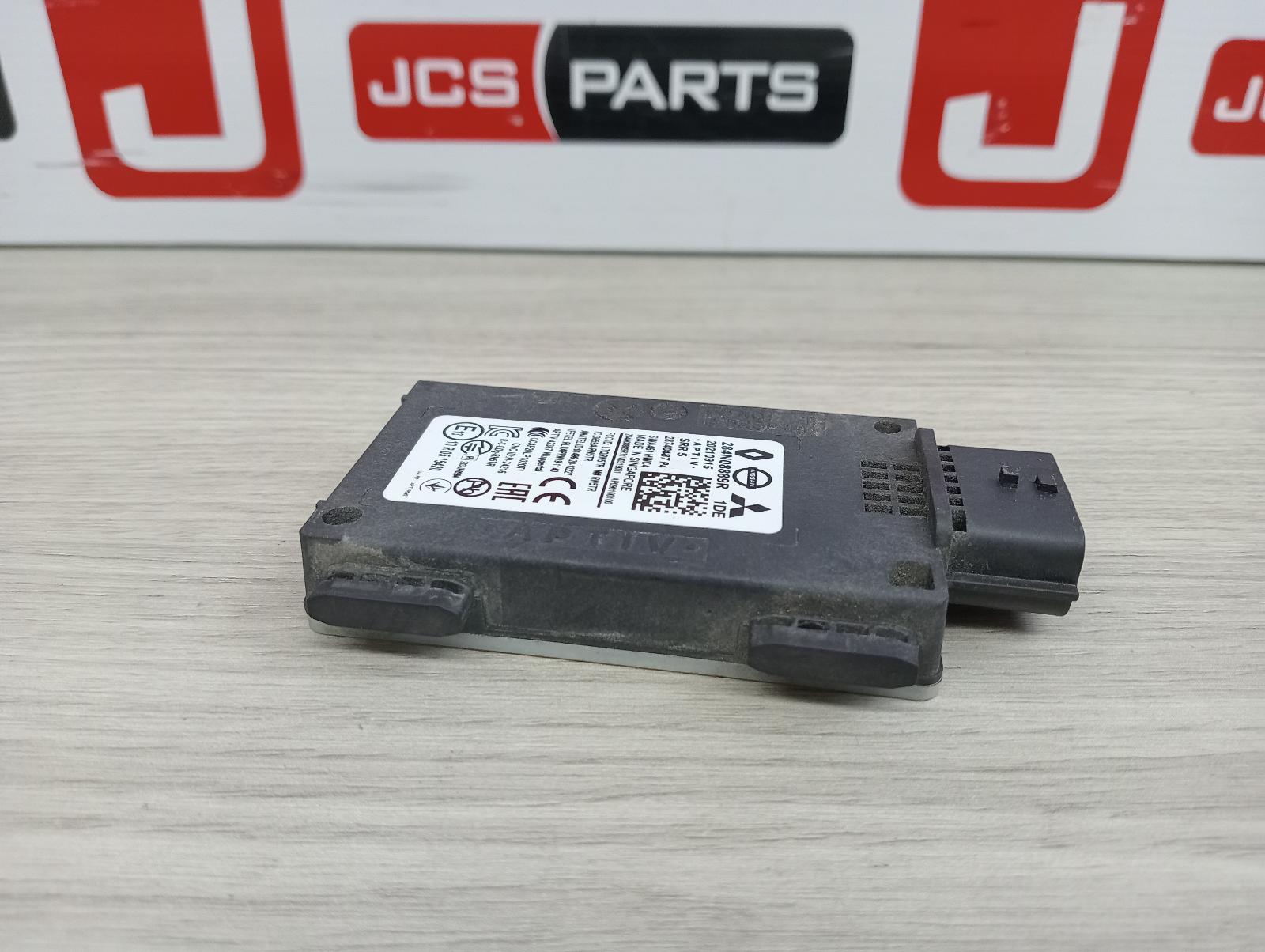 8960725
