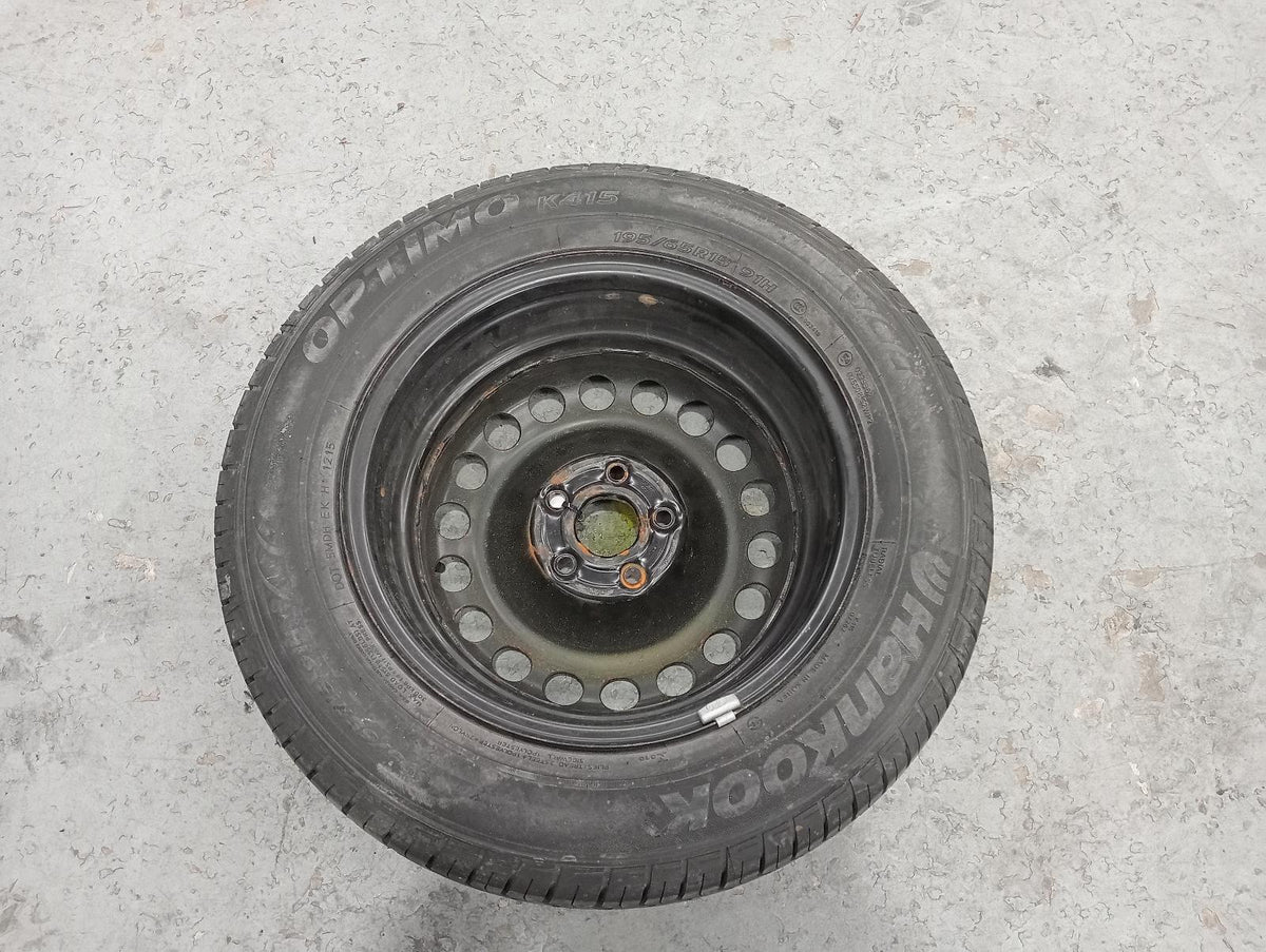 8993239