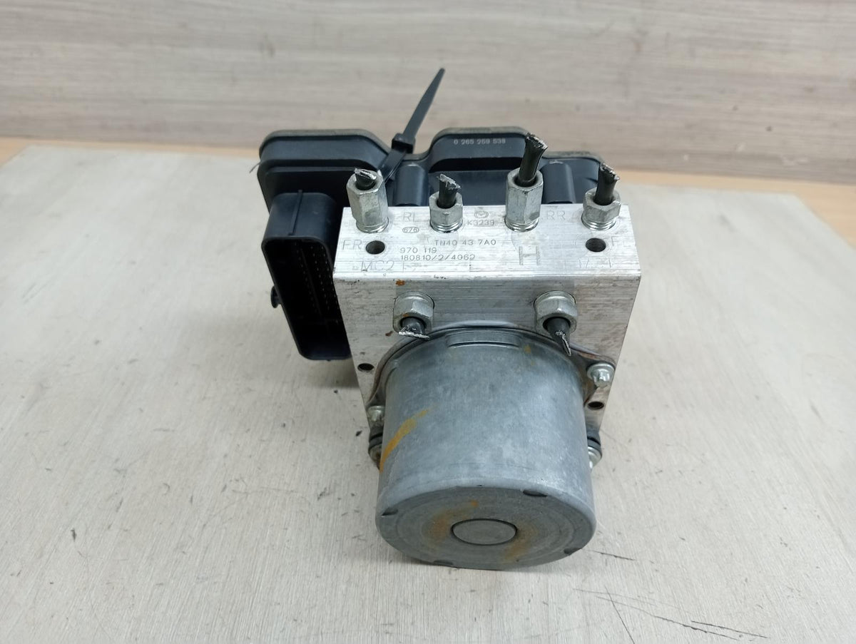 9004996