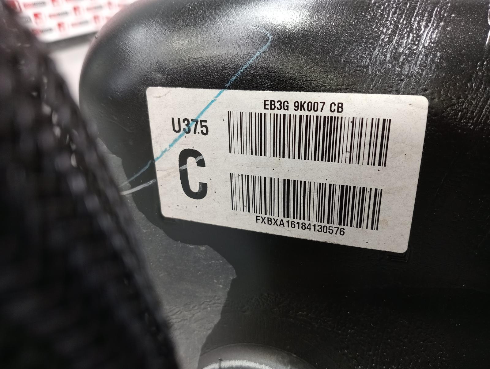 8963916