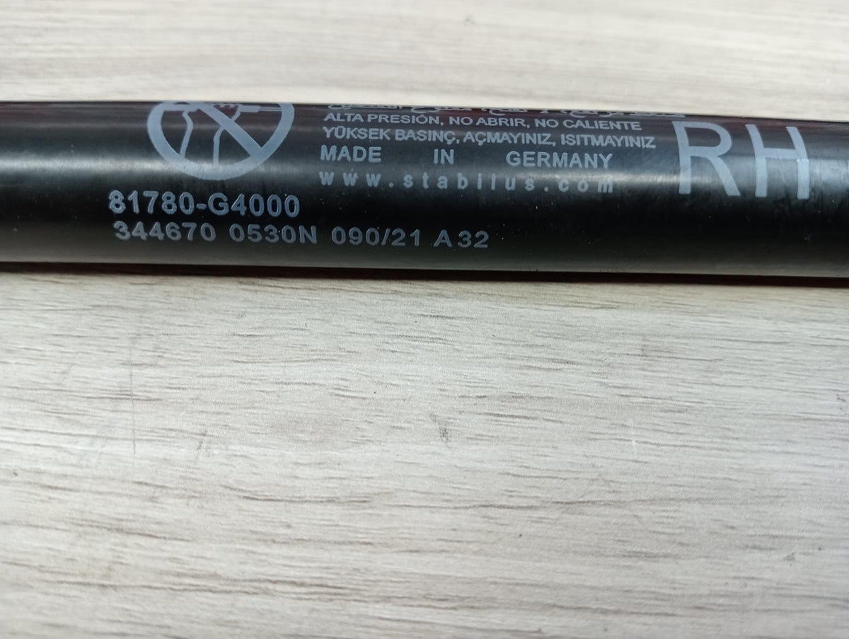 9018973