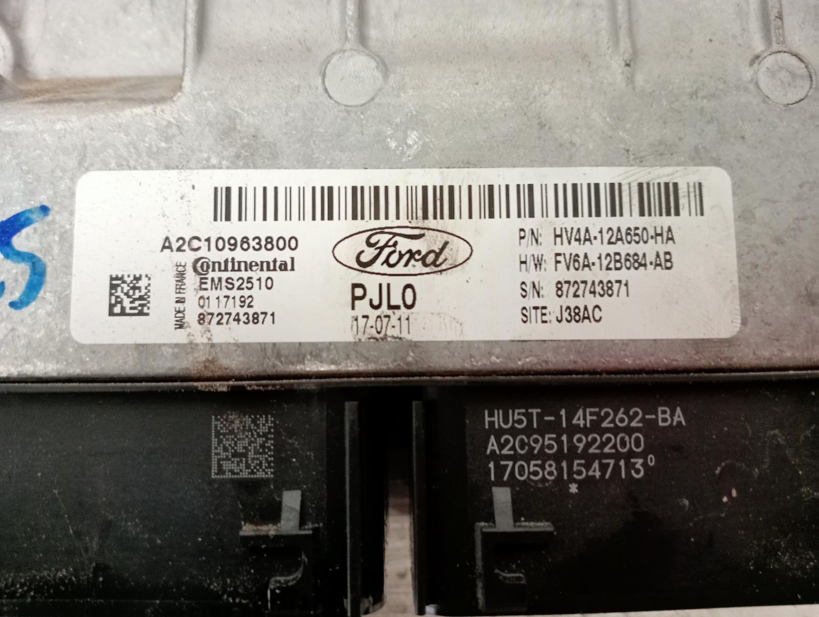 8960095