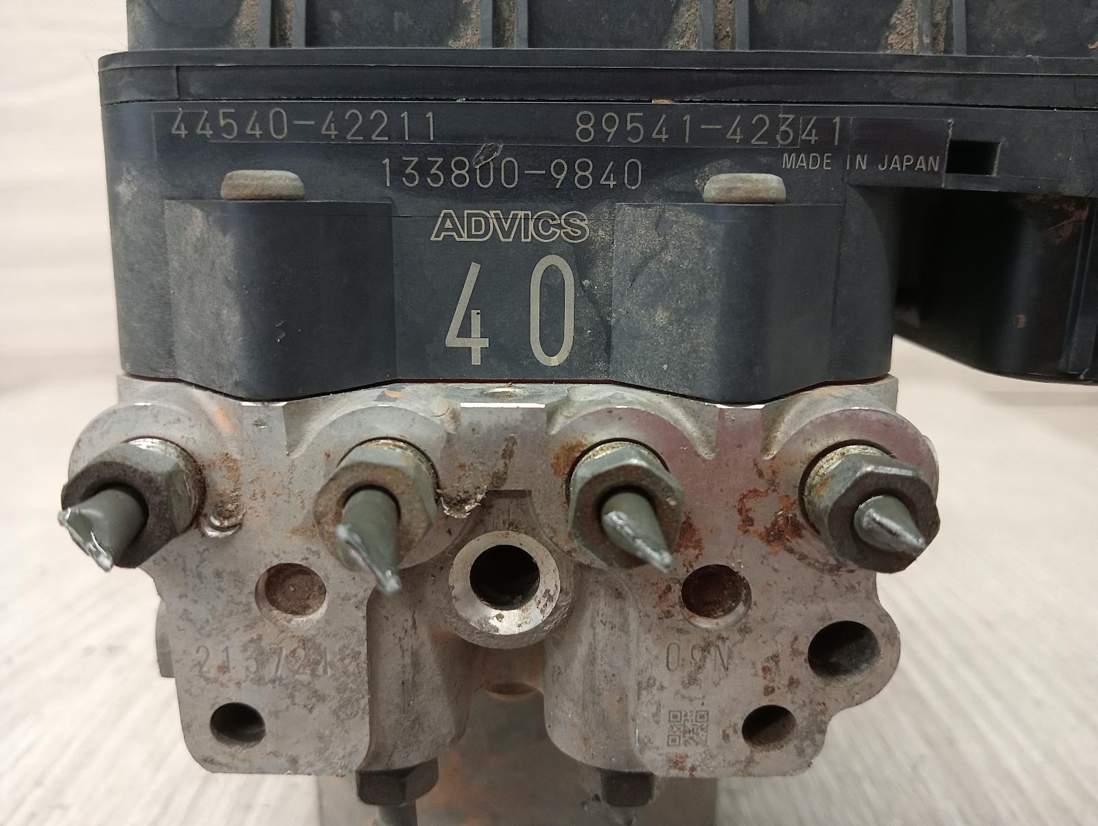 8863116