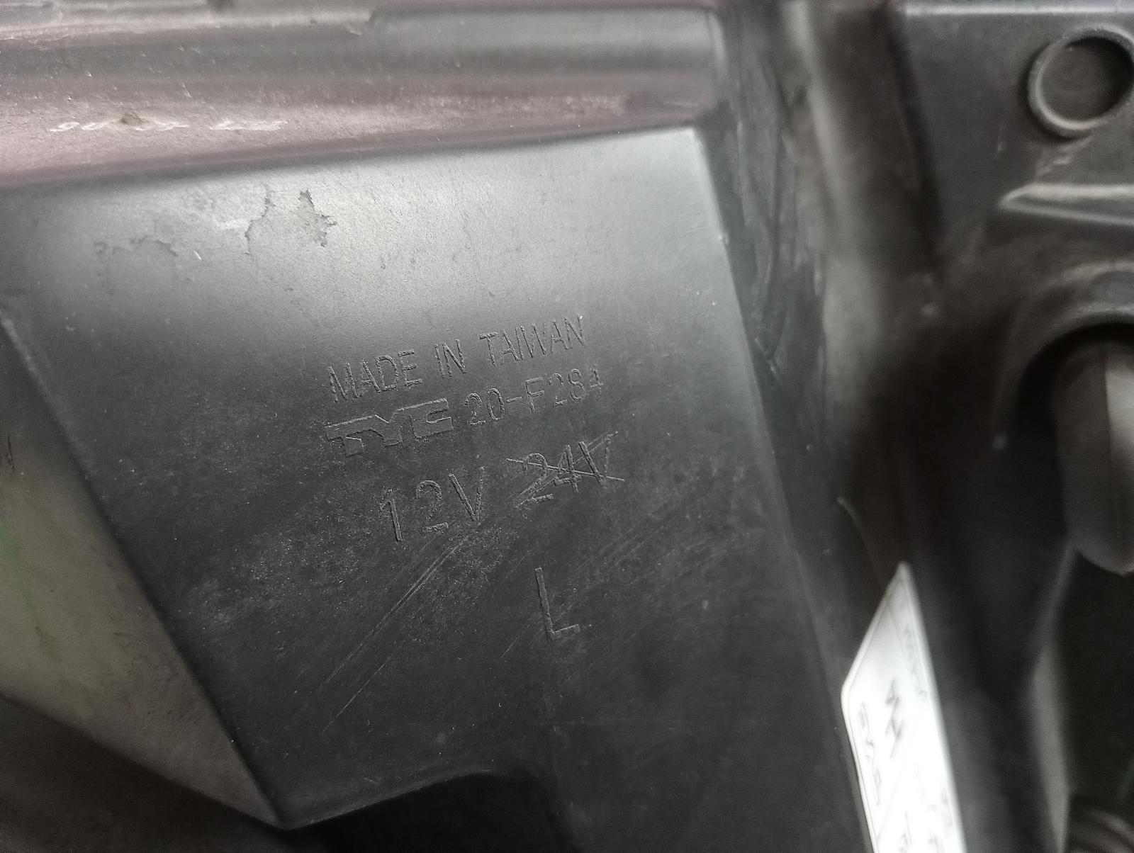 8952570