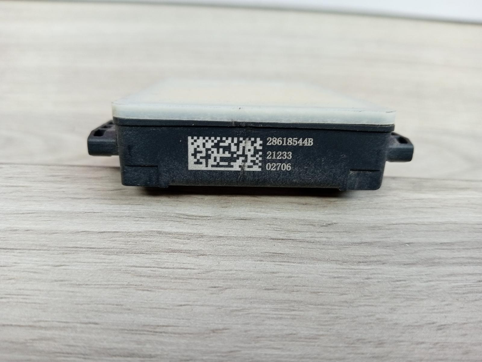 8960725