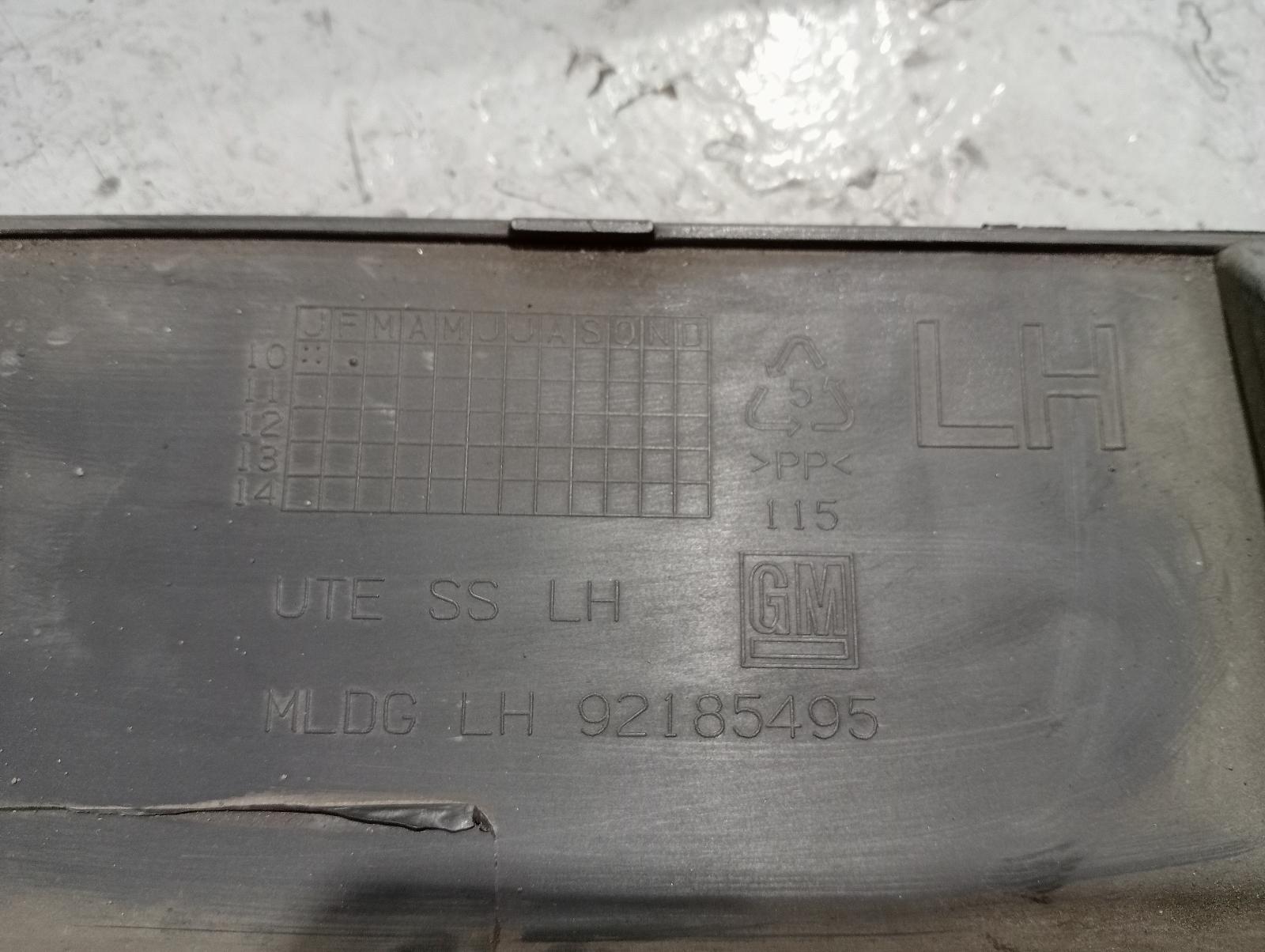 8877600