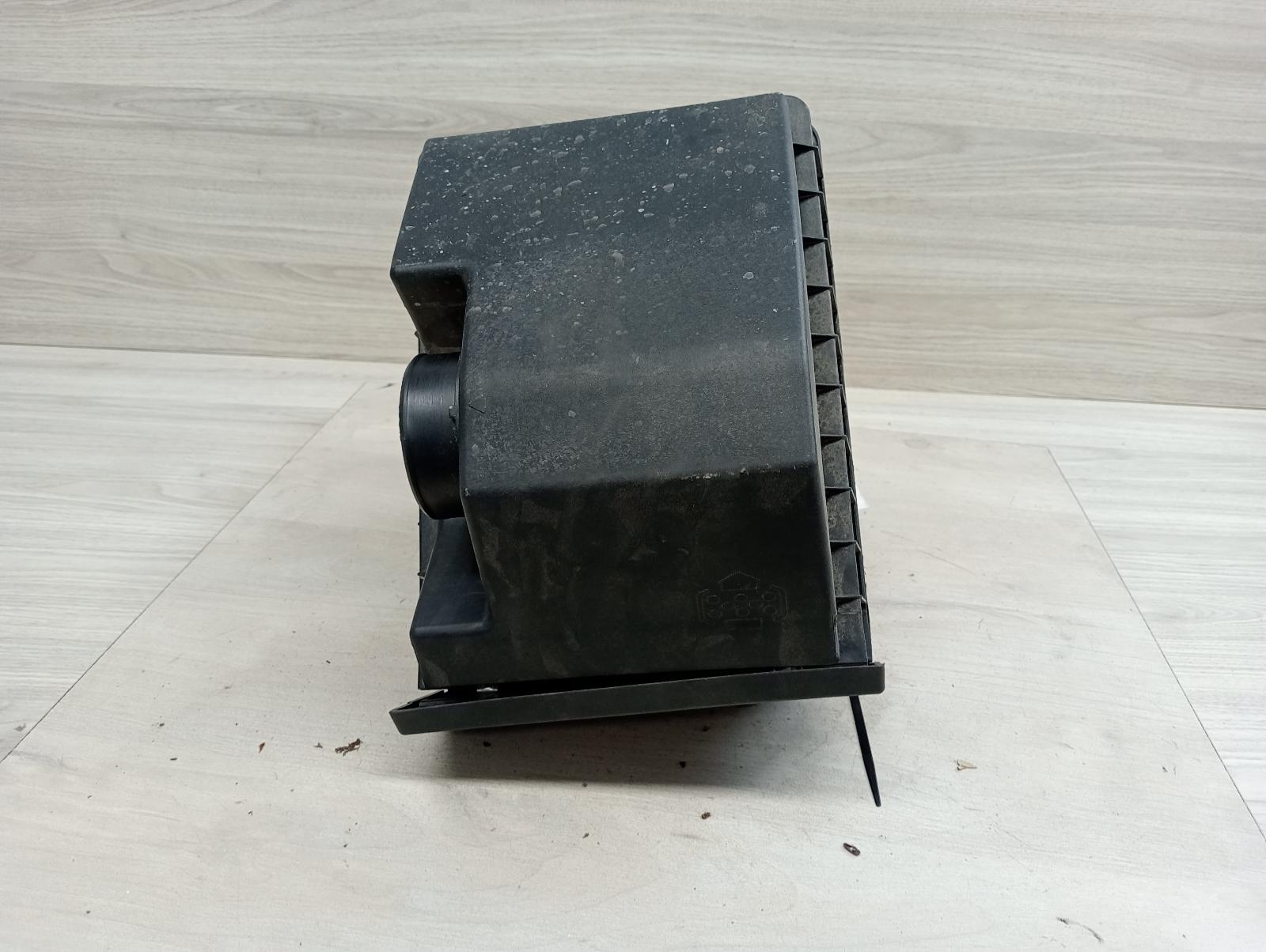 8960008