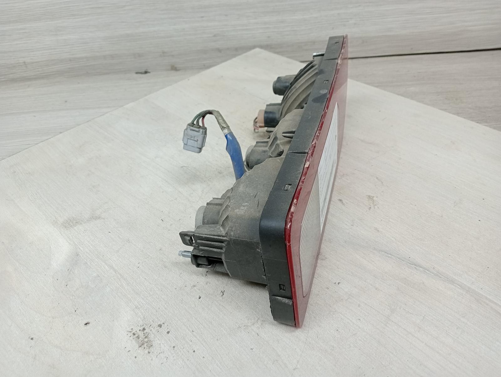 8952558