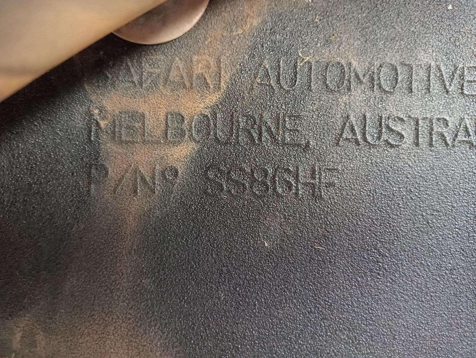 8962733