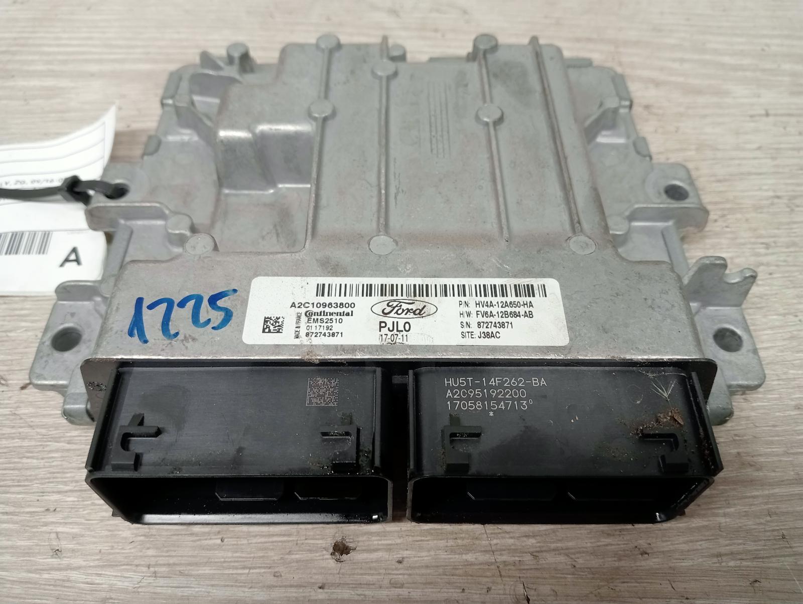 8960095