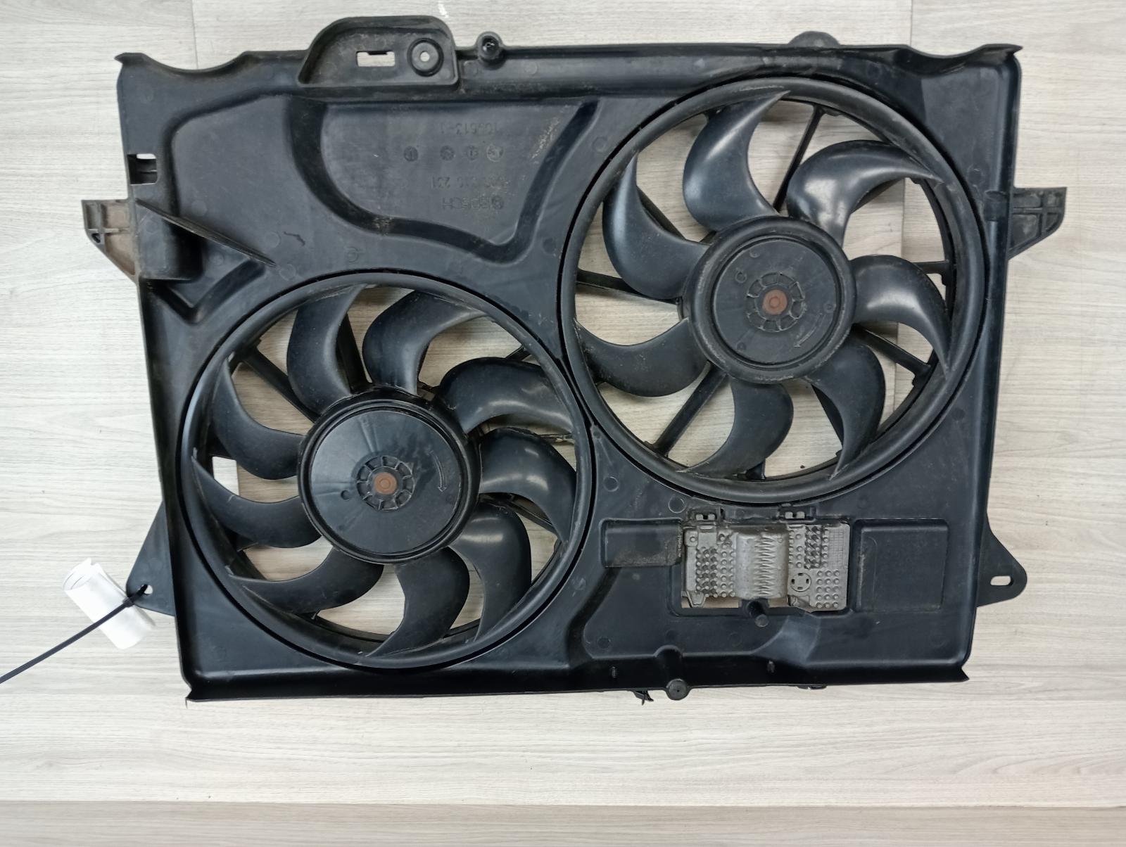 8963725