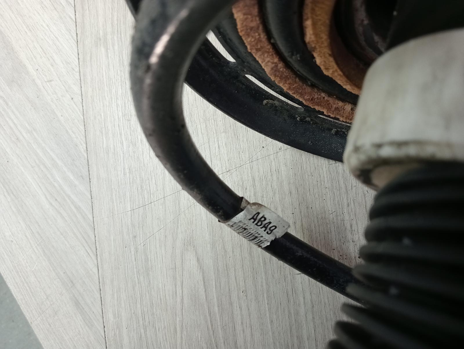 8951182
