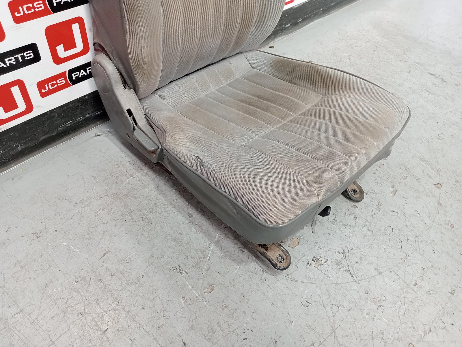 8952908
