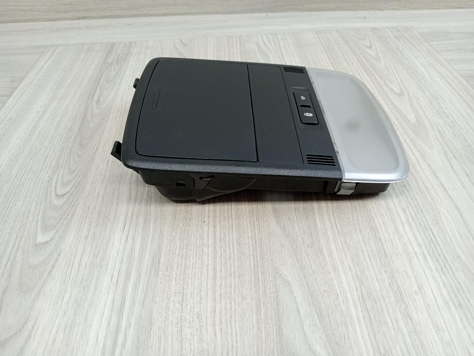 8984556