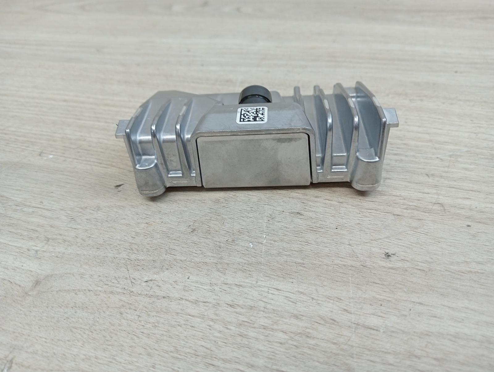 8971643