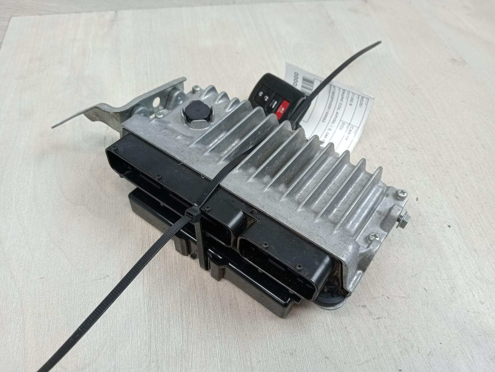 8960112