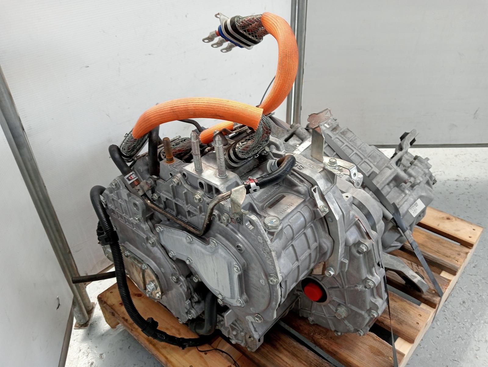 8950696