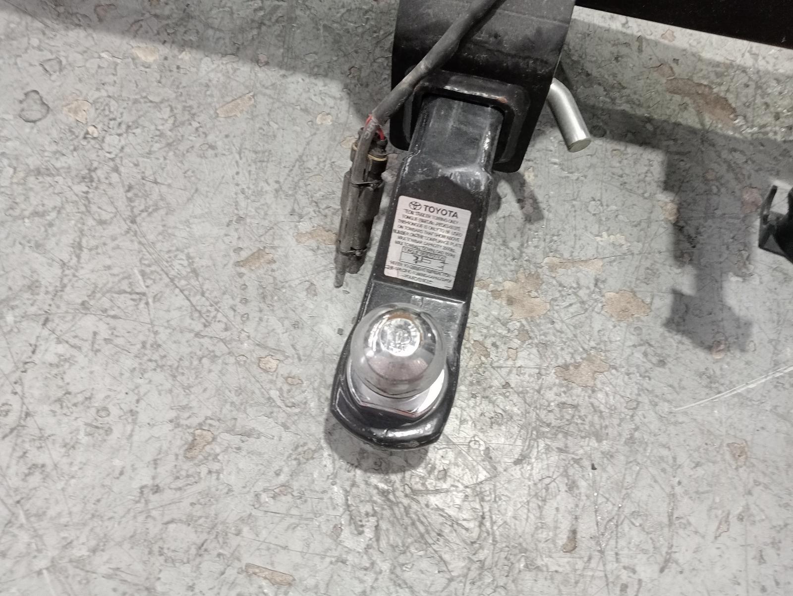 8865556
