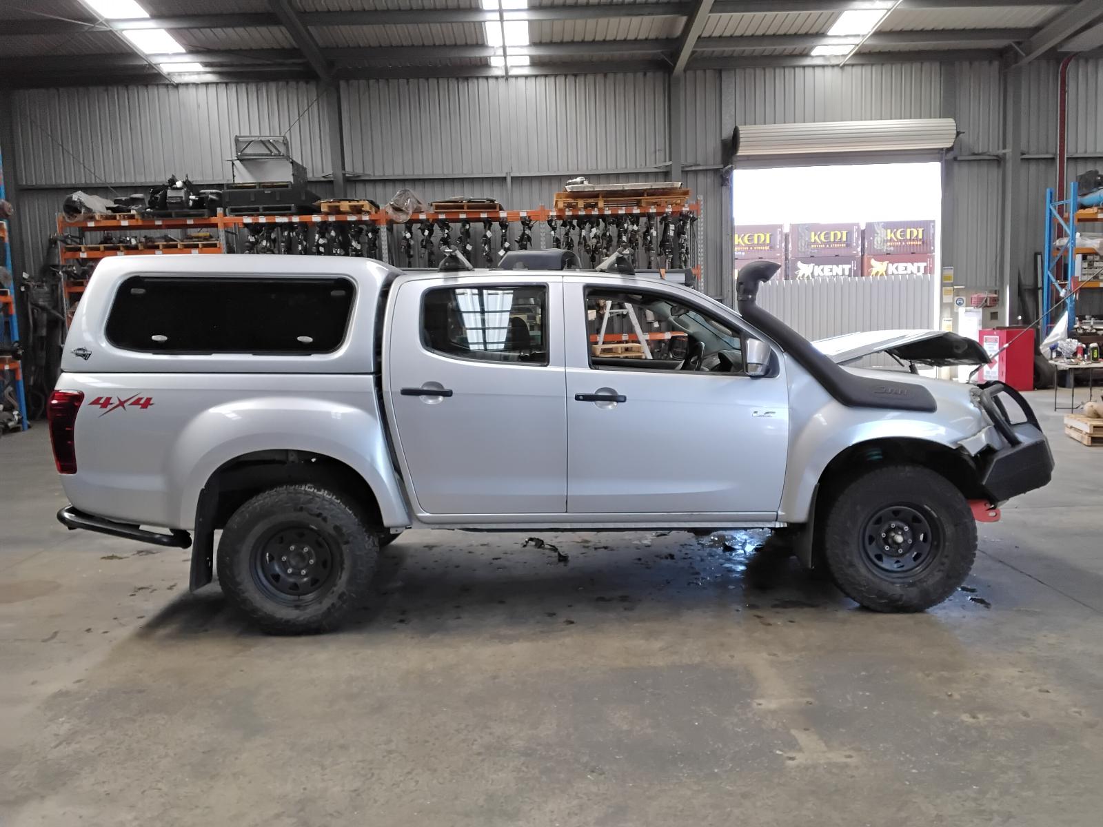 8951392