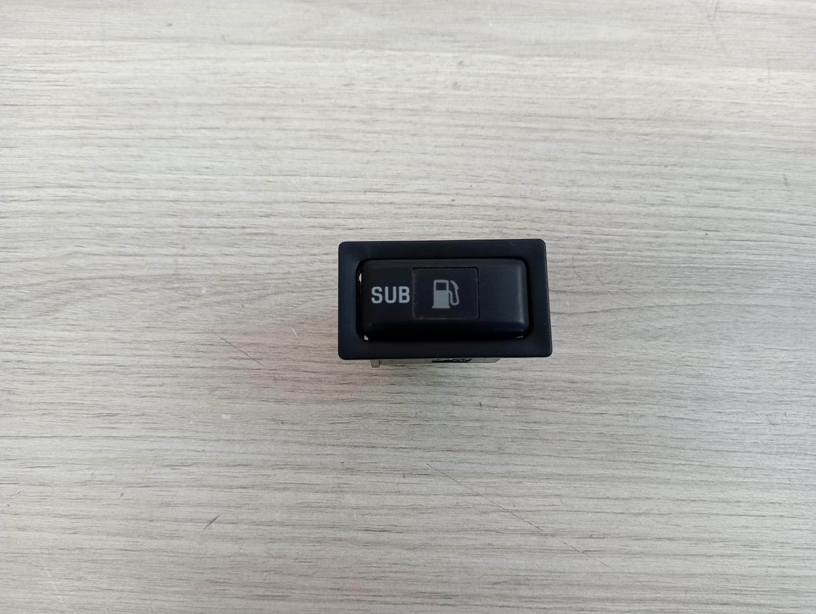 8982048