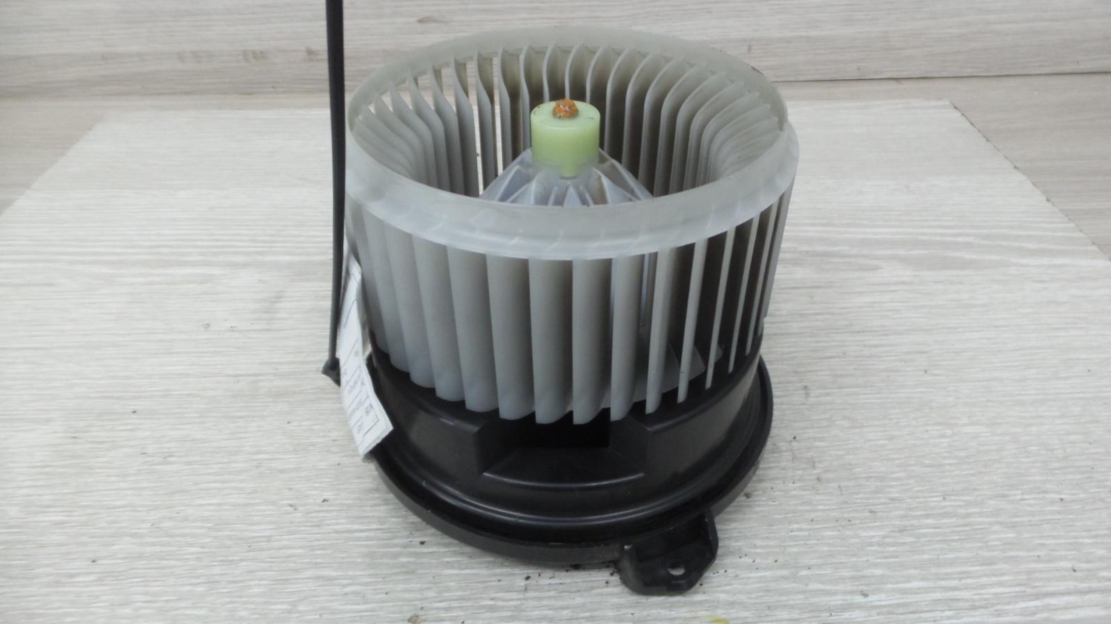 8960267