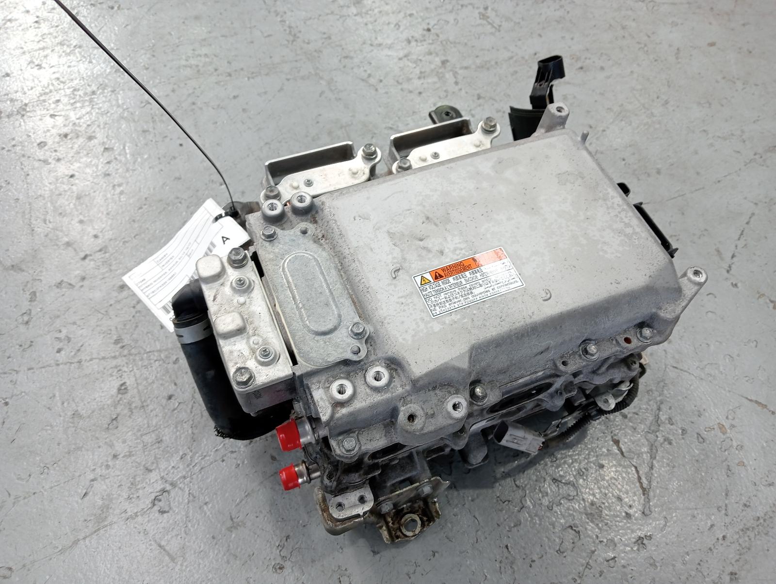 8904541