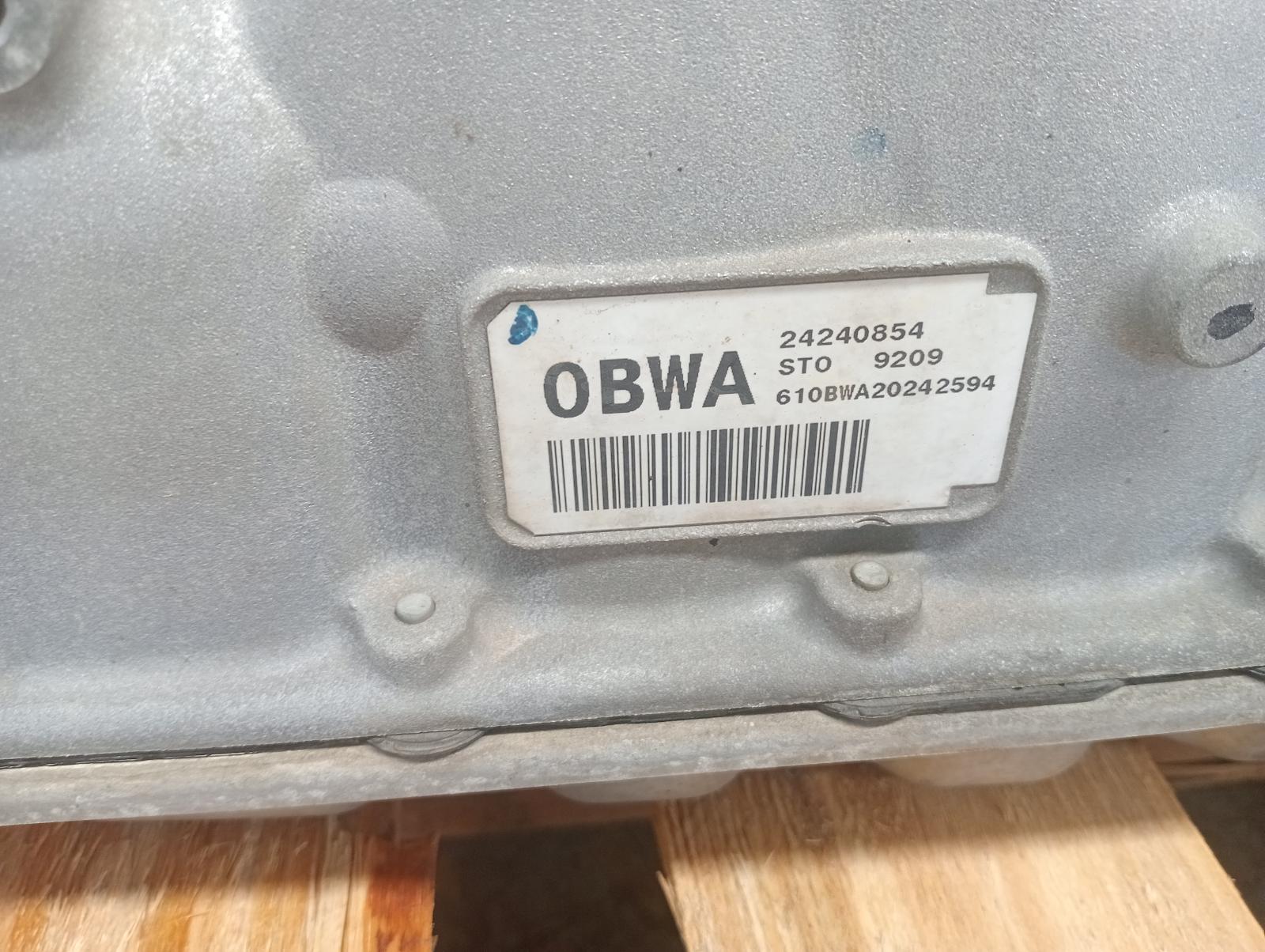 8972833