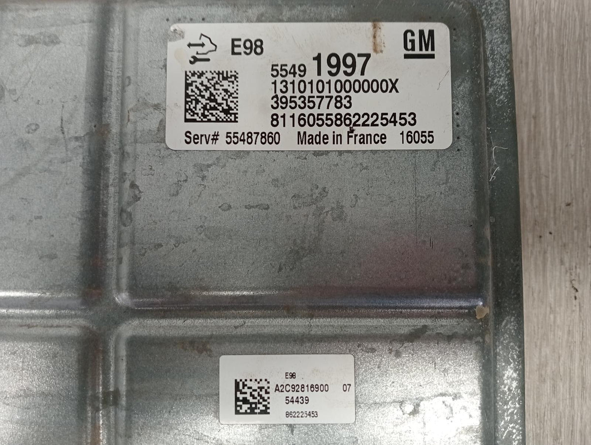 9017922
