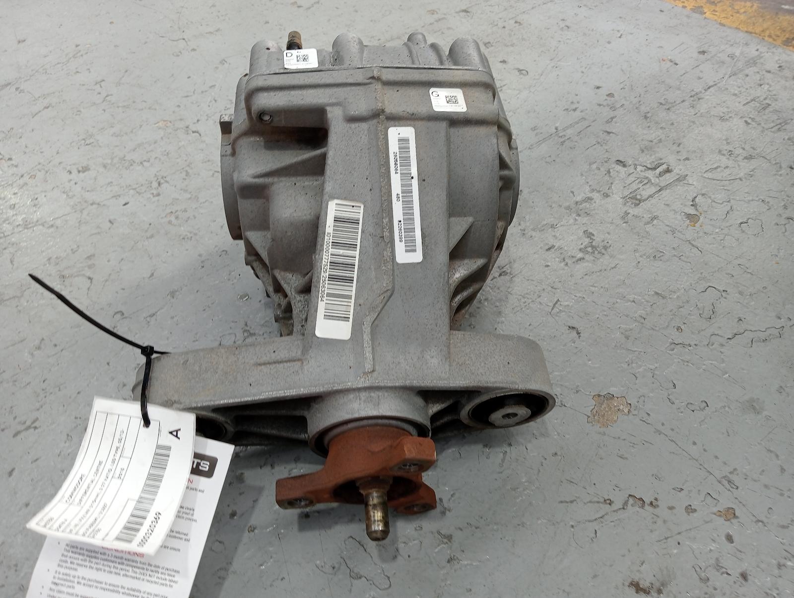 HOLDEN COMMODORE DIFFERENTIAL CENTRE VF, V6, LFX/LWR (210mm), 3.27 RATIO, LSD TY