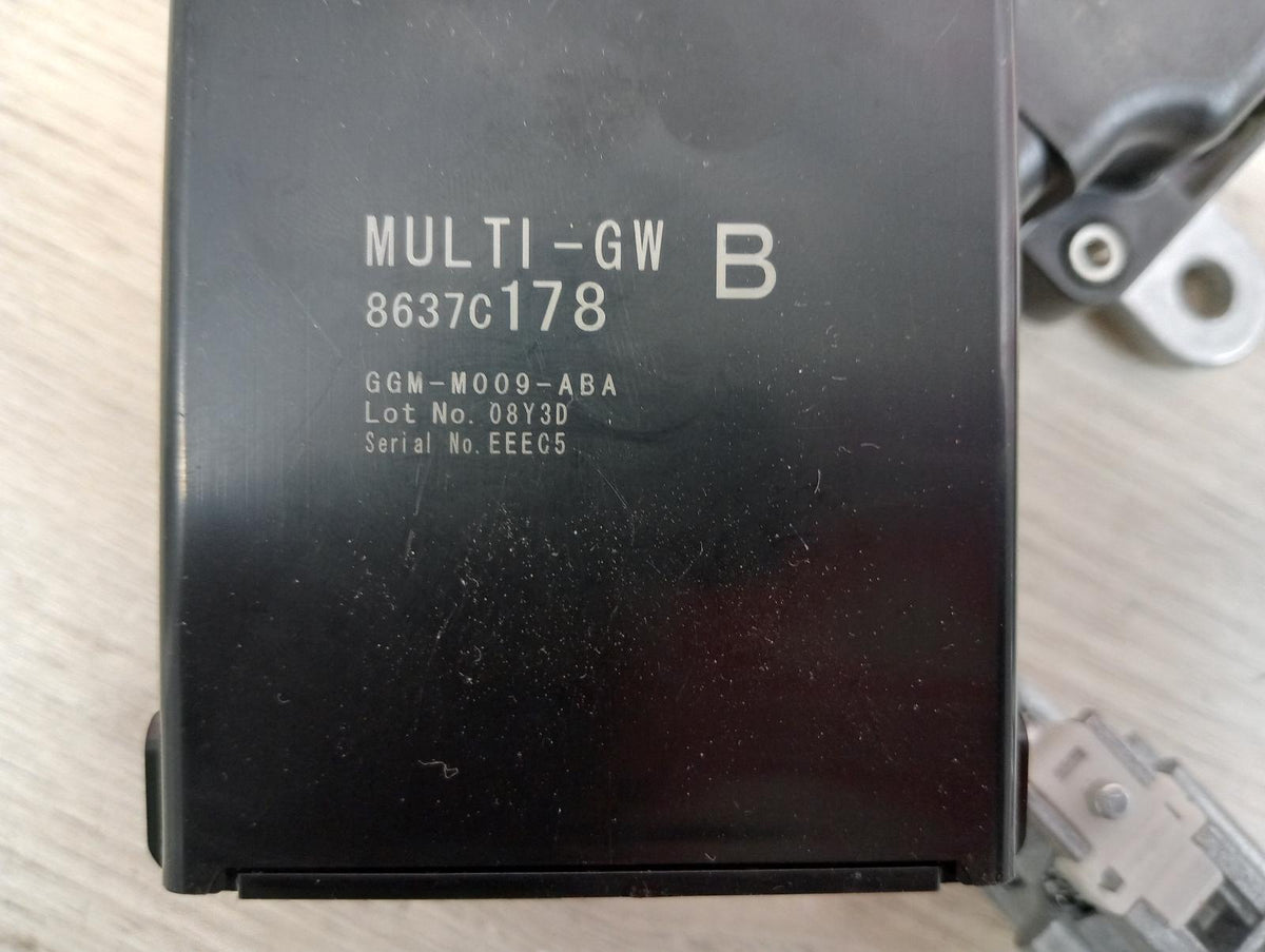 8992693
