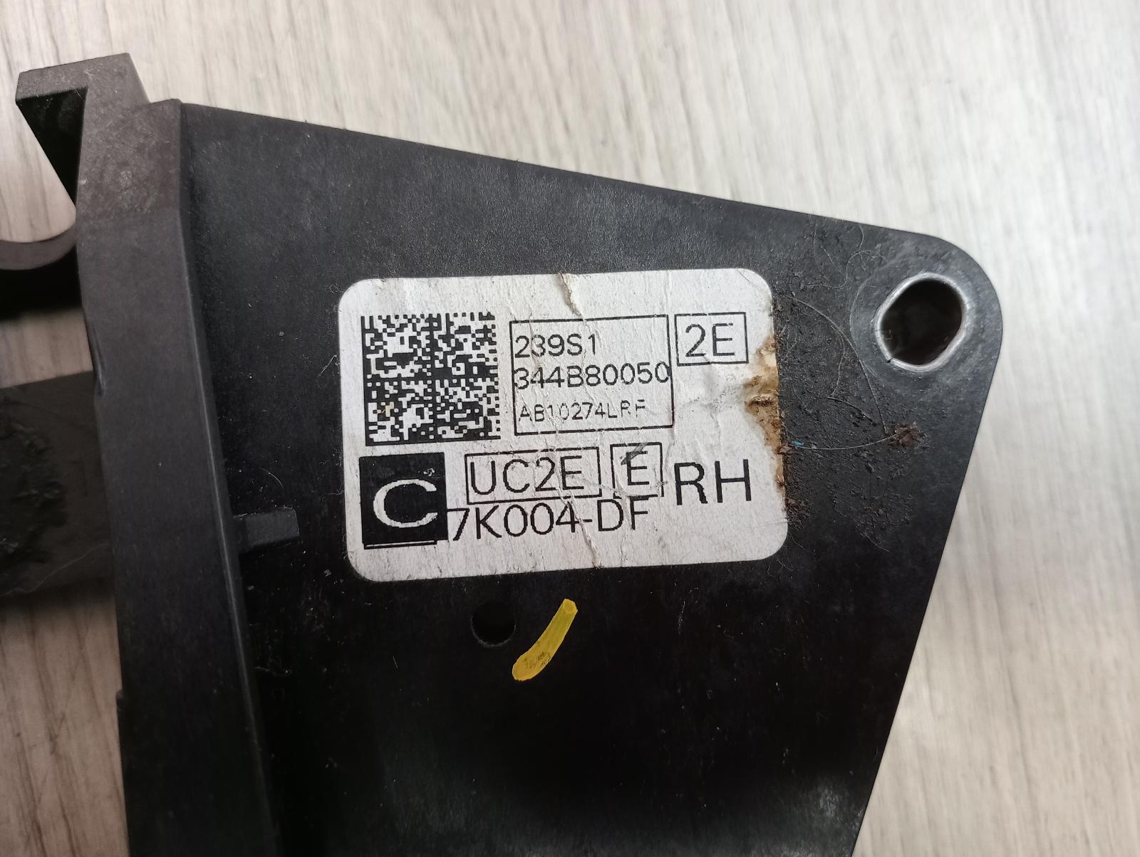 8960752