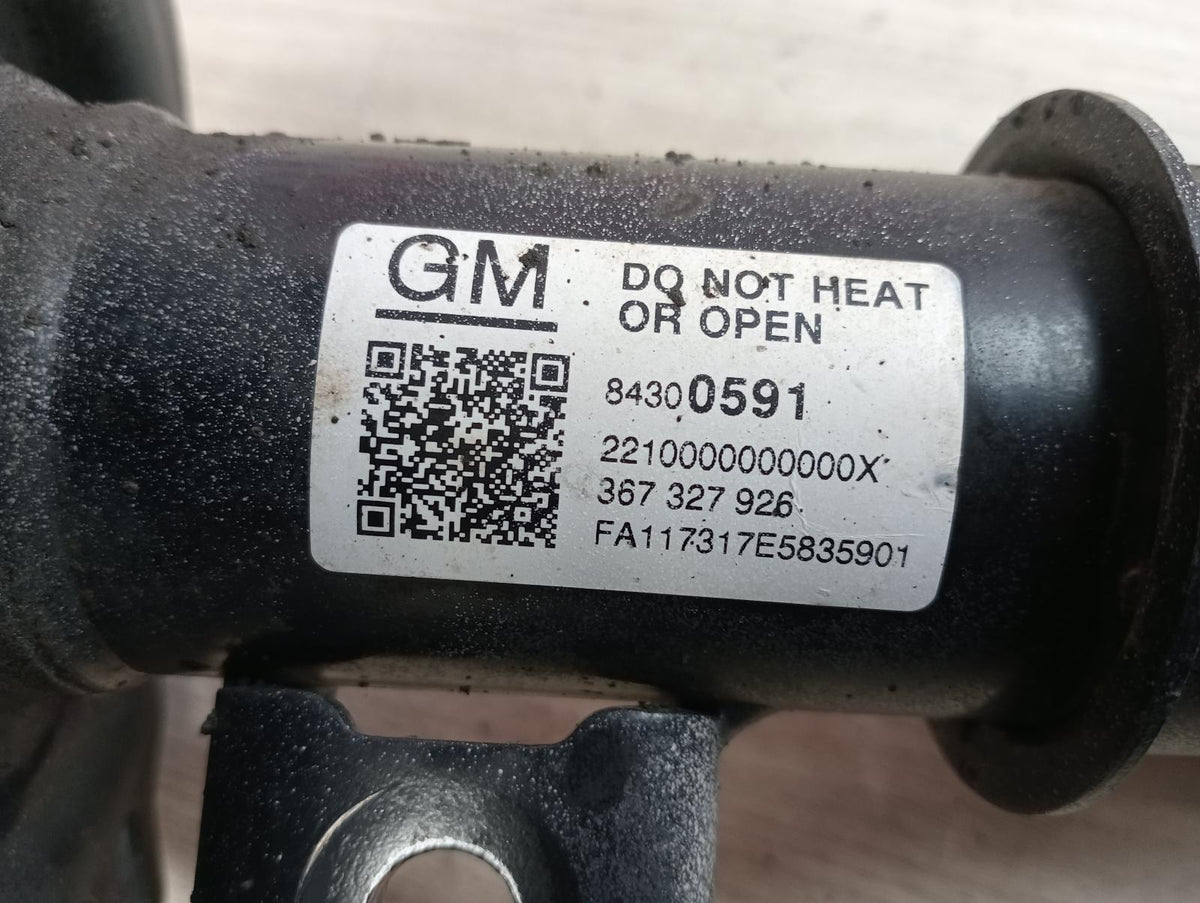 8997772
