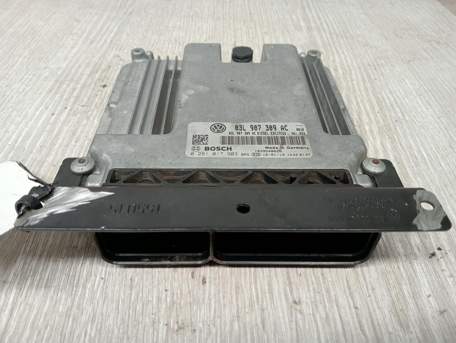 VOLKSWAGEN AMAROK ECU ENGINE ECU, 4WD, DIESEL, AUTO T/M, P/N 03L906012GM, ECU ON