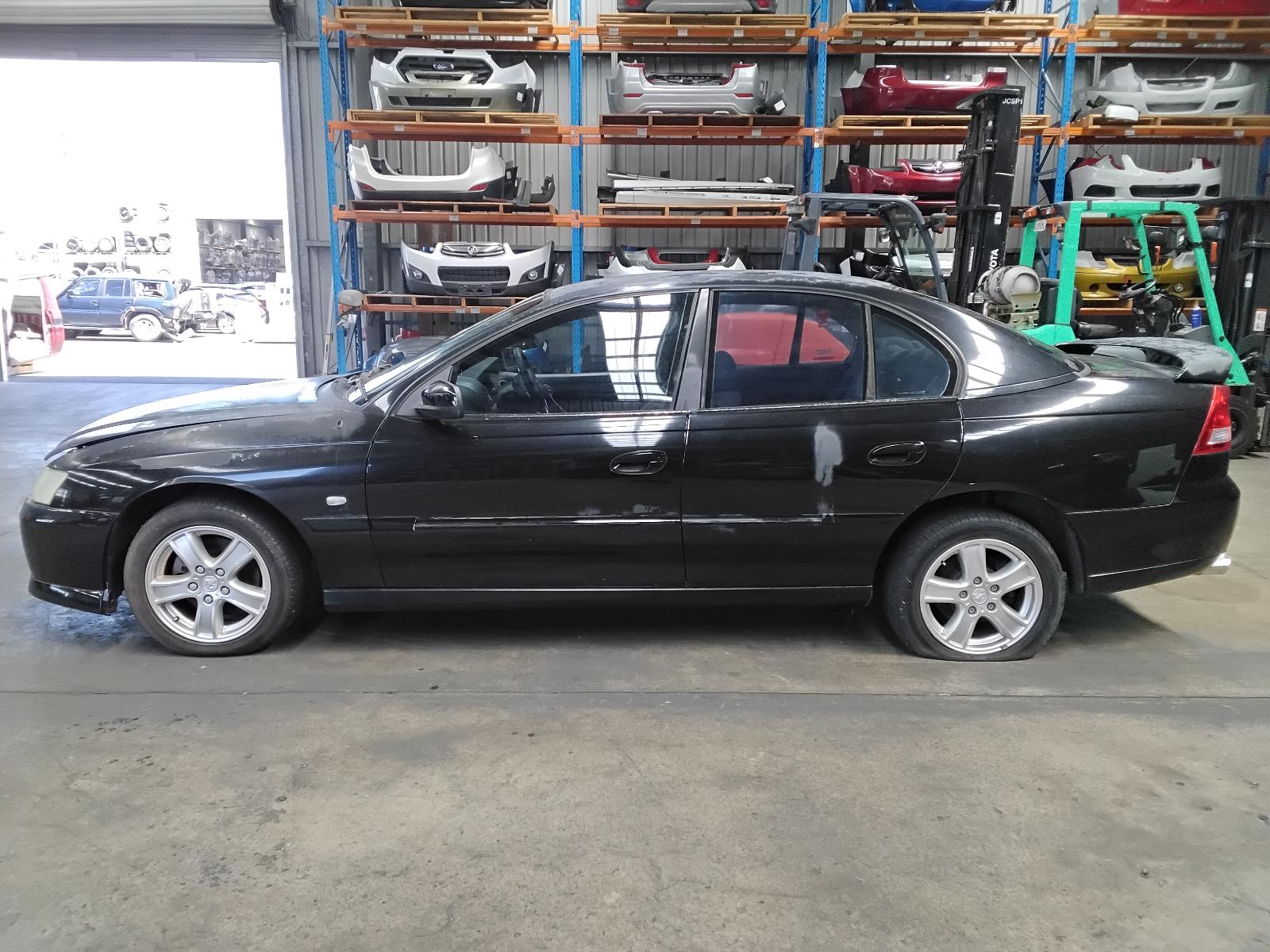8976124