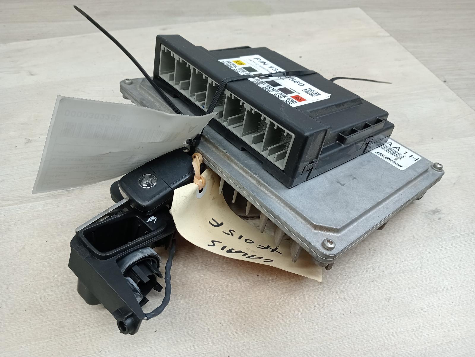 8960102