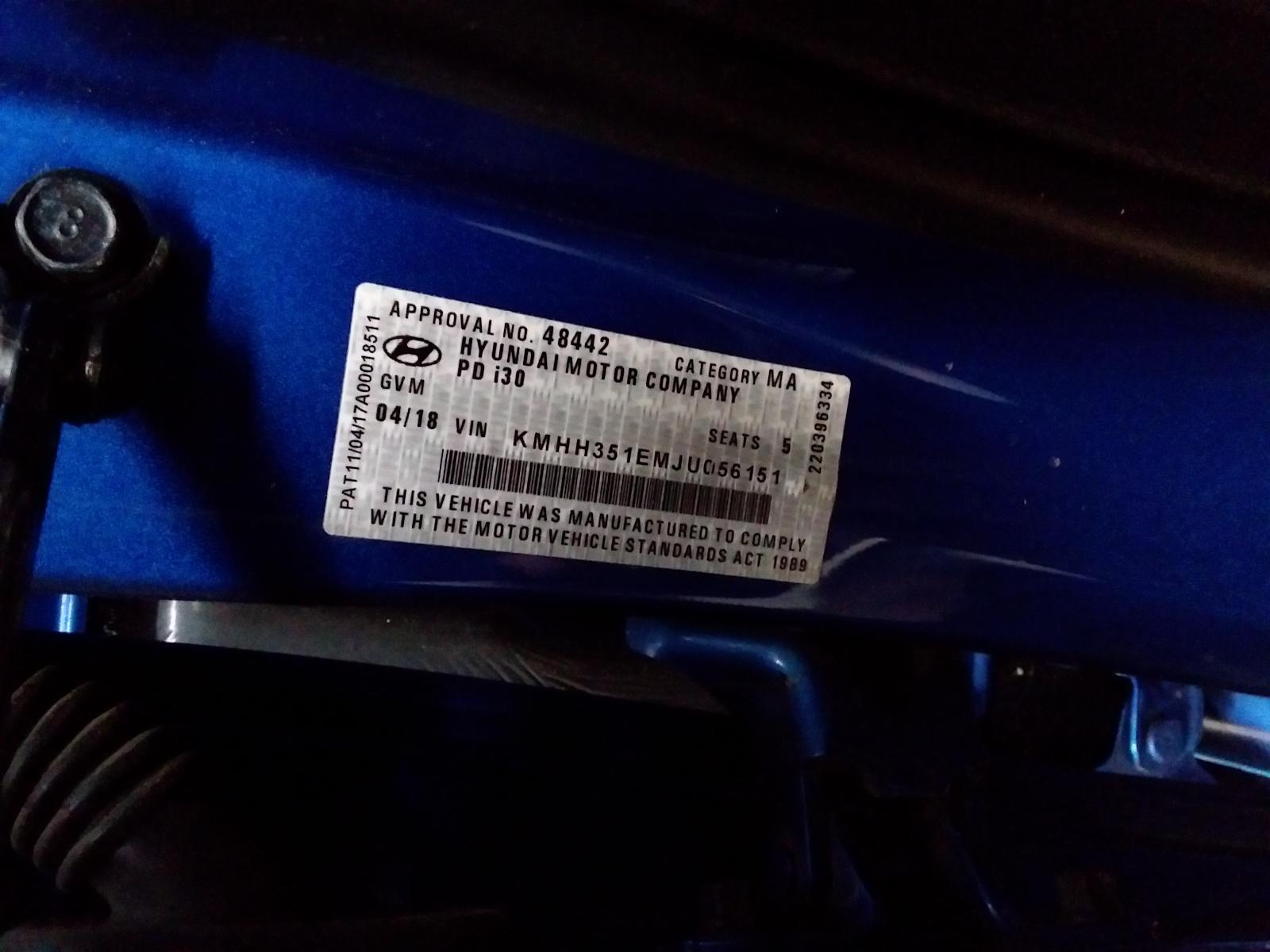 8976886