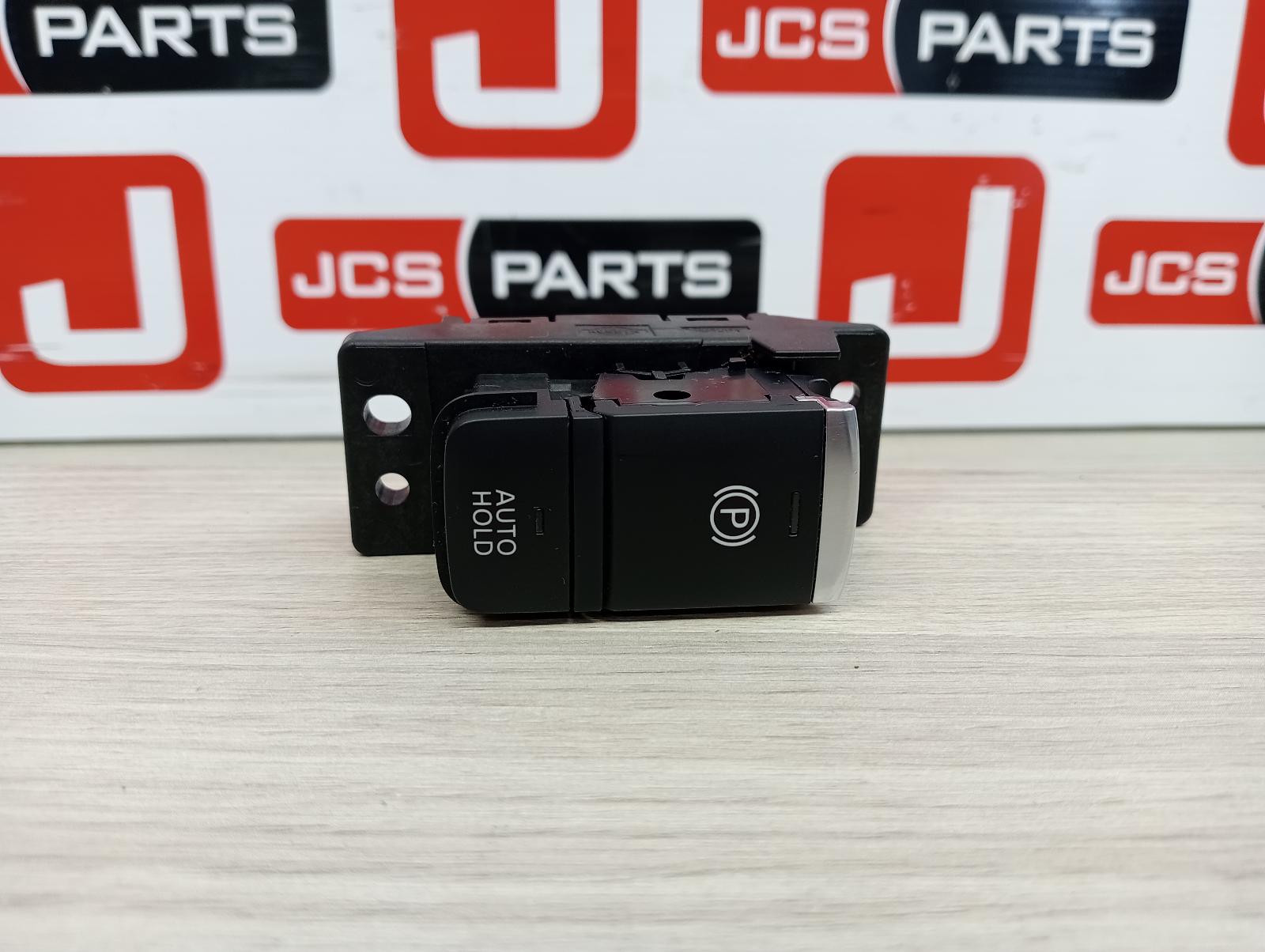 8960729