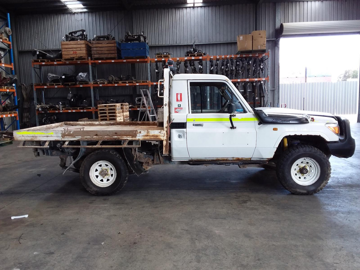 9044721