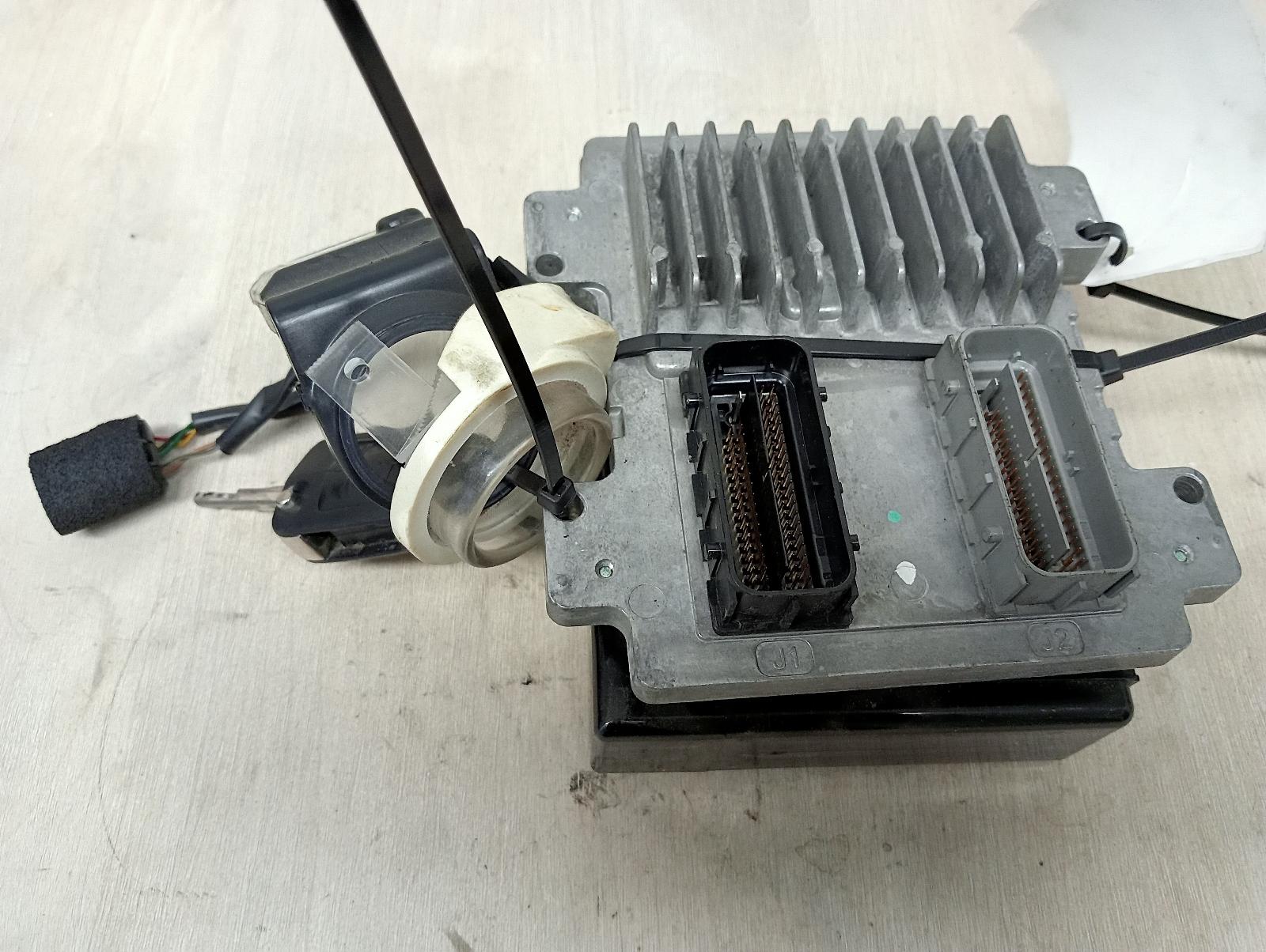 8949906