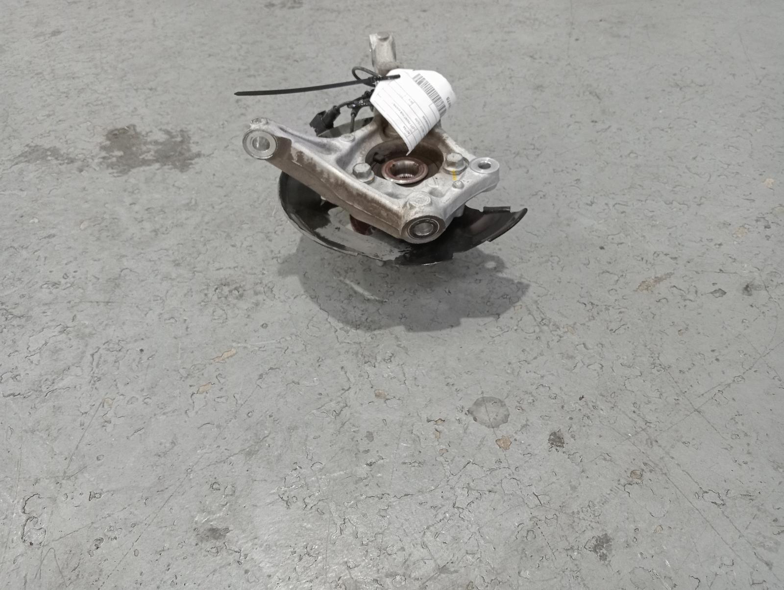 8951624