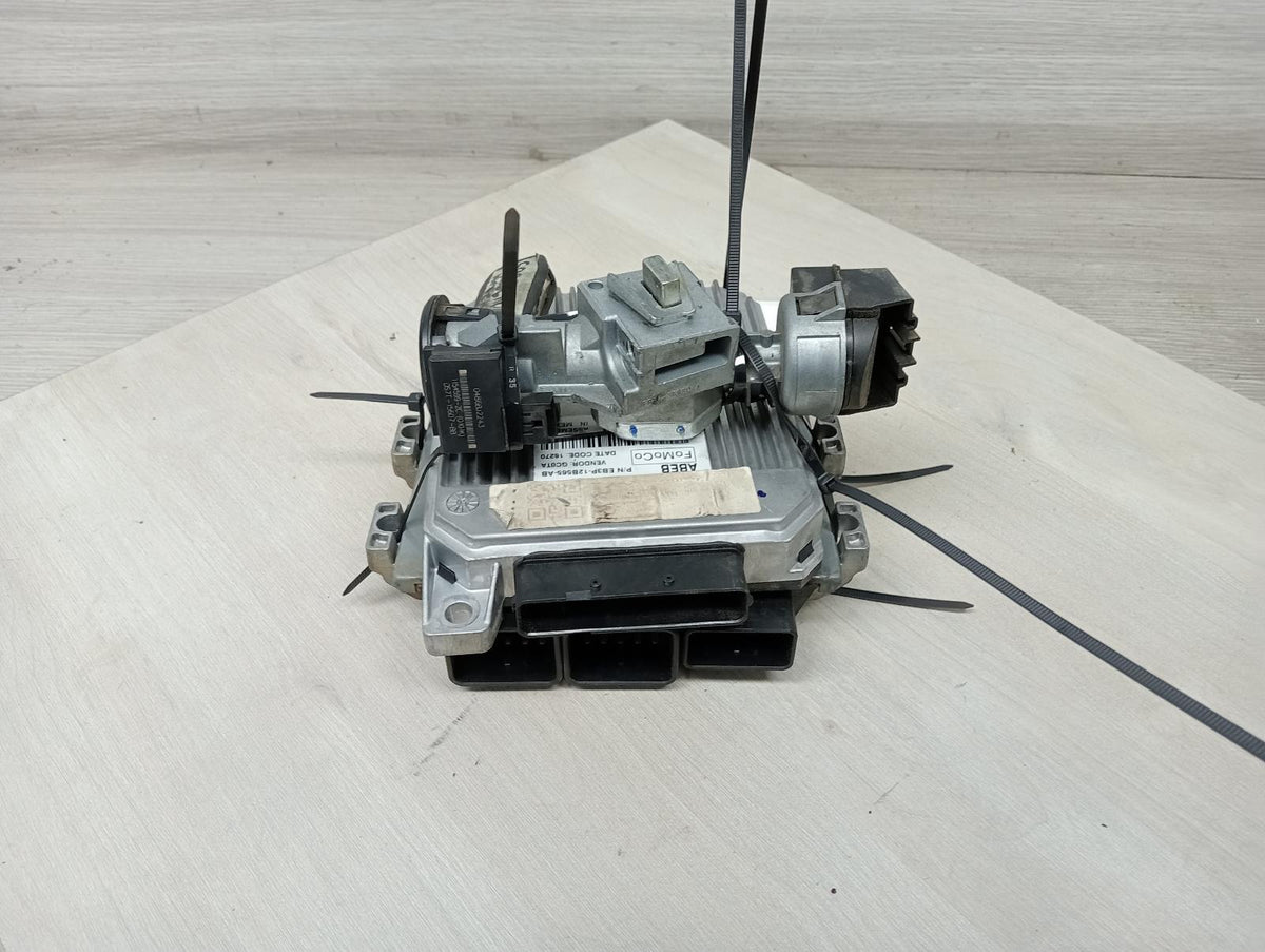 9002600