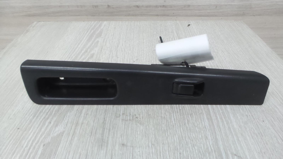 HOLDEN COLORADO POWER WINDOW SWITCH RH REAR, RC, 05/08-12/11 2010